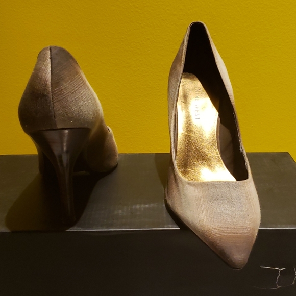 Shoes - Picture 3 of 9